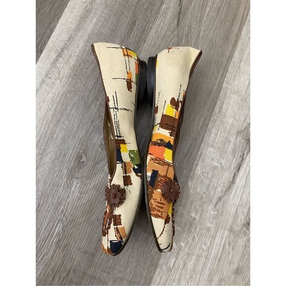 Enzo Angiolini Multicolor Beige Canvas Flats, Dark Brown Flower, Size 10 - Picture 2 of 9